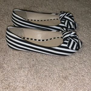 Girls striped open toe flats